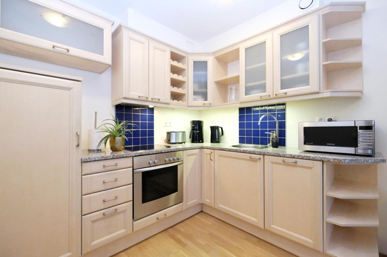 Tallinn City Apartments Roosikrantsi Экстерьер фото