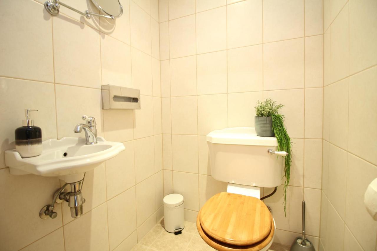Tallinn City Apartments Roosikrantsi Экстерьер фото